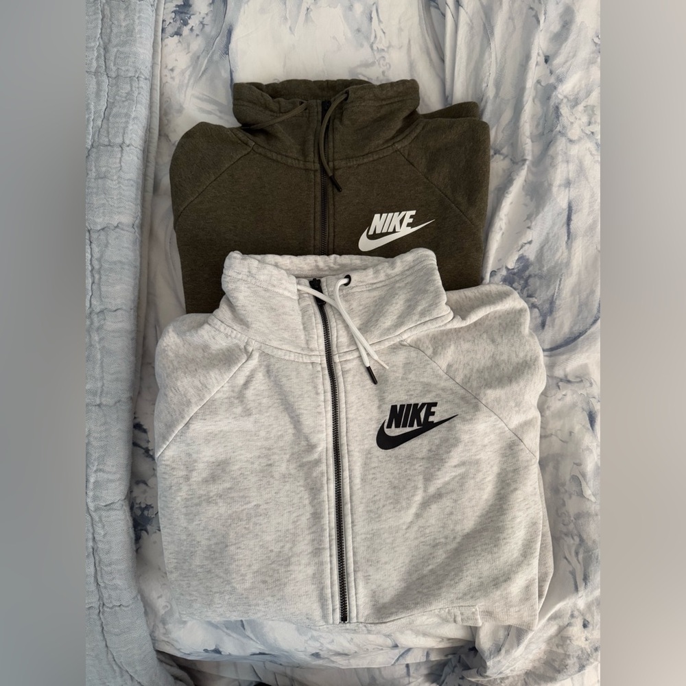 Women’s Nike 3/4 zip pull over sweatshirt bundle